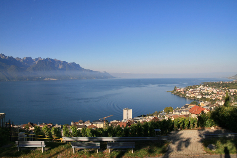 Tijdens onze eerste vakantie in Zwitserland zagen we Montreux niet eens liggen. Wat een verschil met nu!