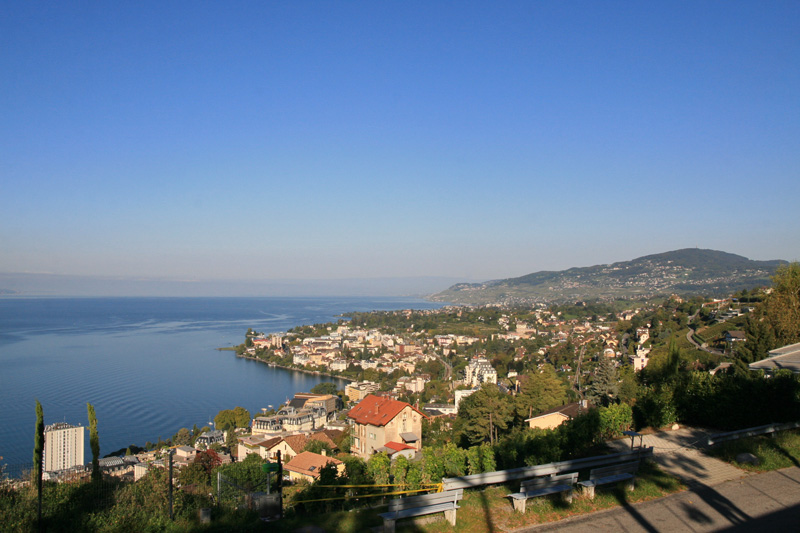 Het uitzicht over het meer van Genève en Montreux is mooi. Nu nog eens een bezoekje brengen aan deze stad.