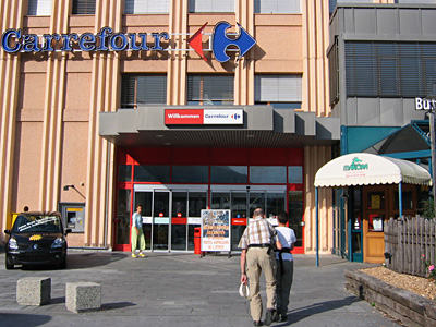 De grote Carrefour in Visp