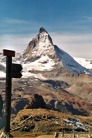 Uitzicht op de Matterhorn en de Gornergatbahn